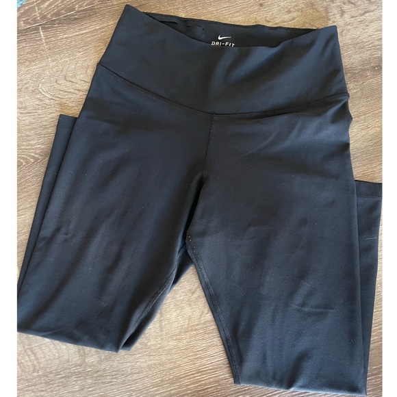 Nike Pants - Nike Dri-fit Capri Leggings